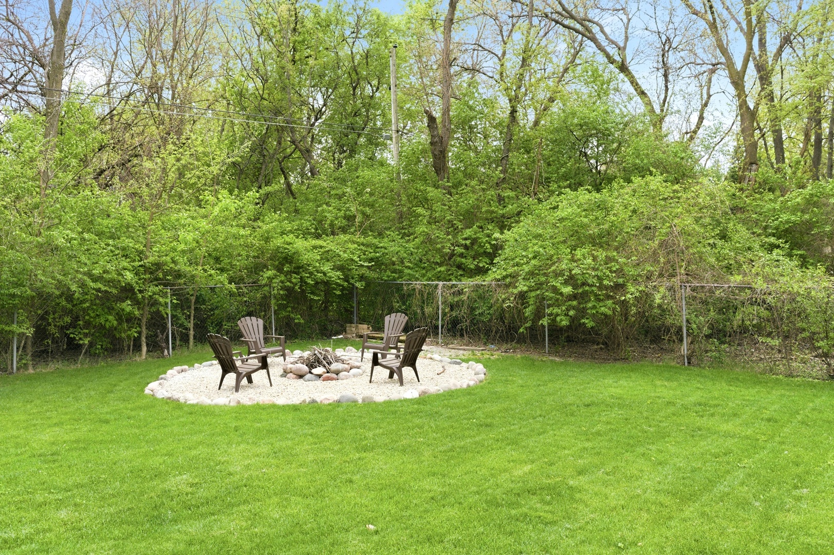 0N717 Knollwood Drive, Wheaton, IL 60187