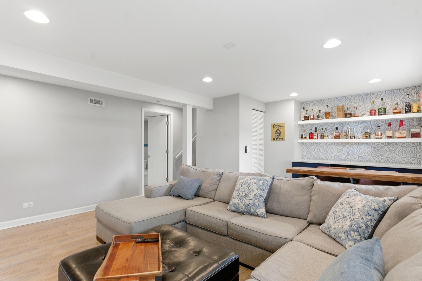 0N717 Knollwood Drive, Wheaton, IL 60187