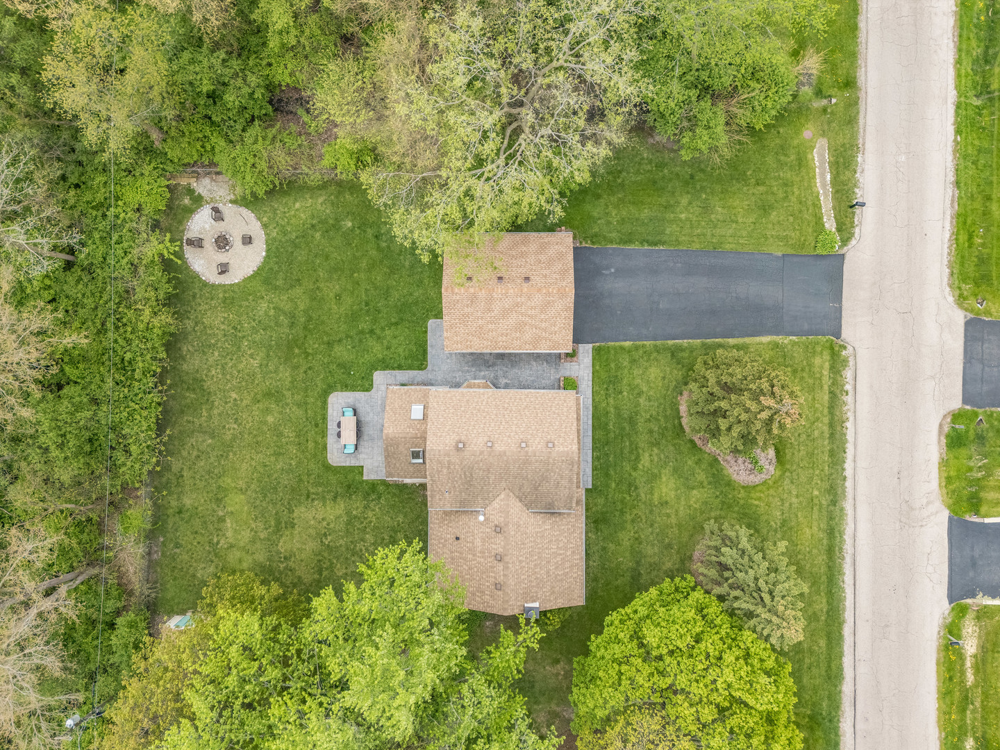 0N717 Knollwood Drive, Wheaton, IL 60187