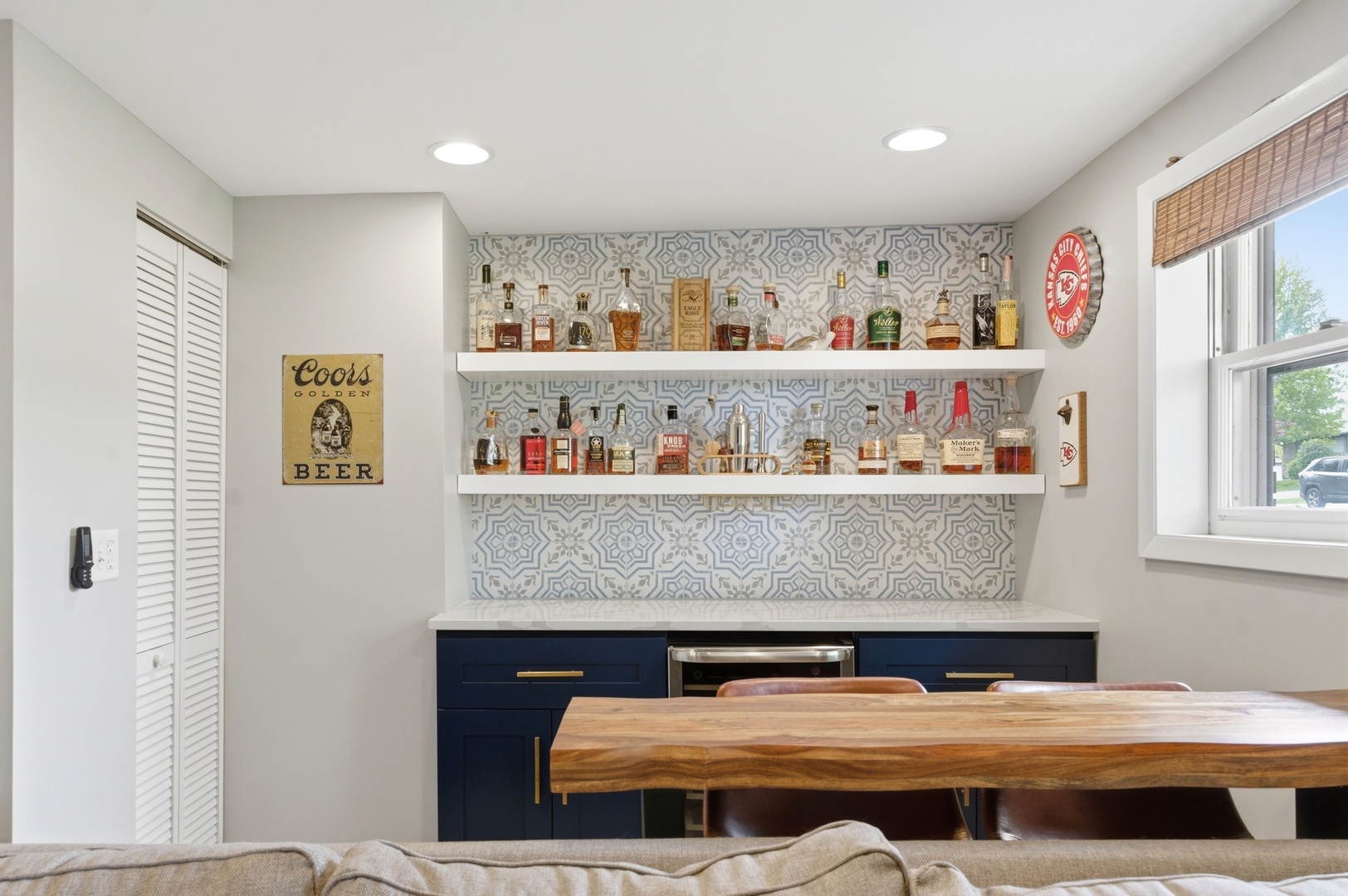 0N717 Knollwood Drive, Wheaton, IL 60187