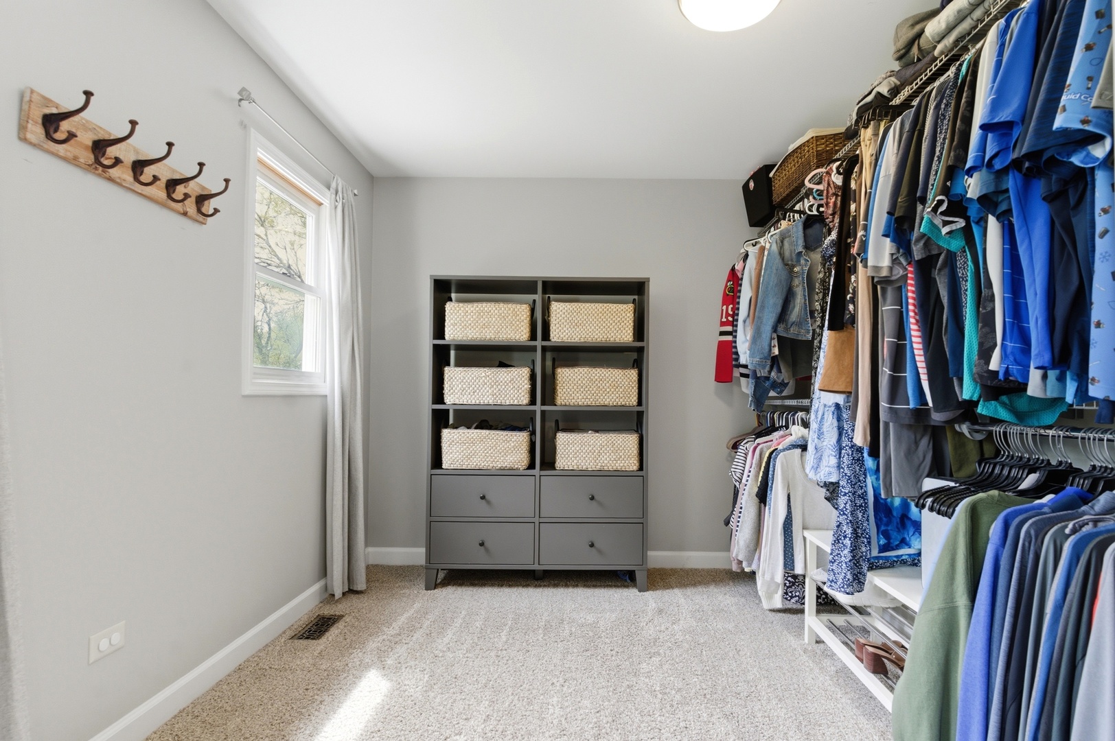 0N717 Knollwood Drive, Wheaton, IL 60187