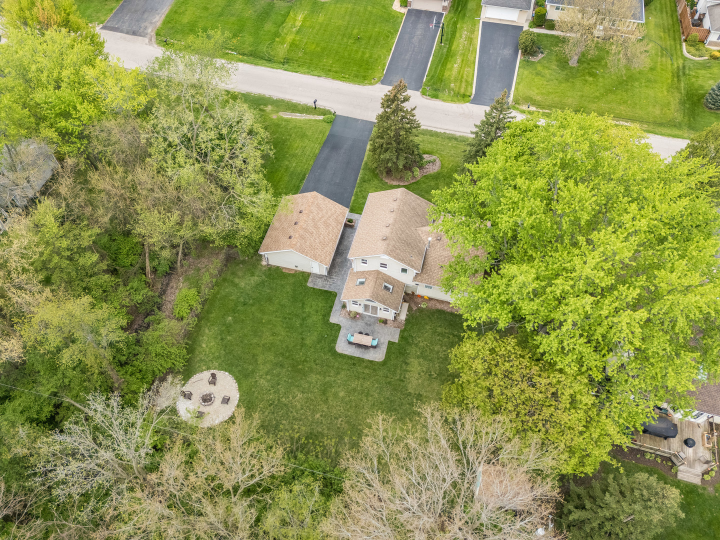 0N717 Knollwood Drive, Wheaton, IL 60187