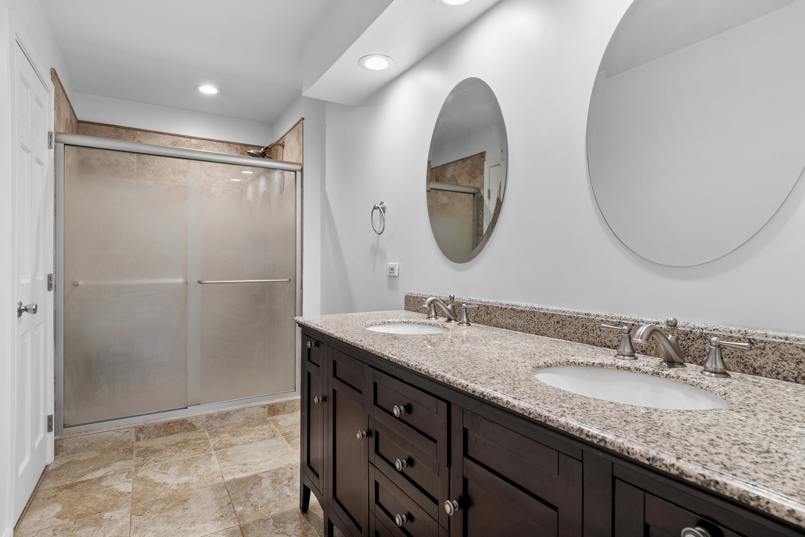 628 Windham Lane, Naperville, IL 60563
