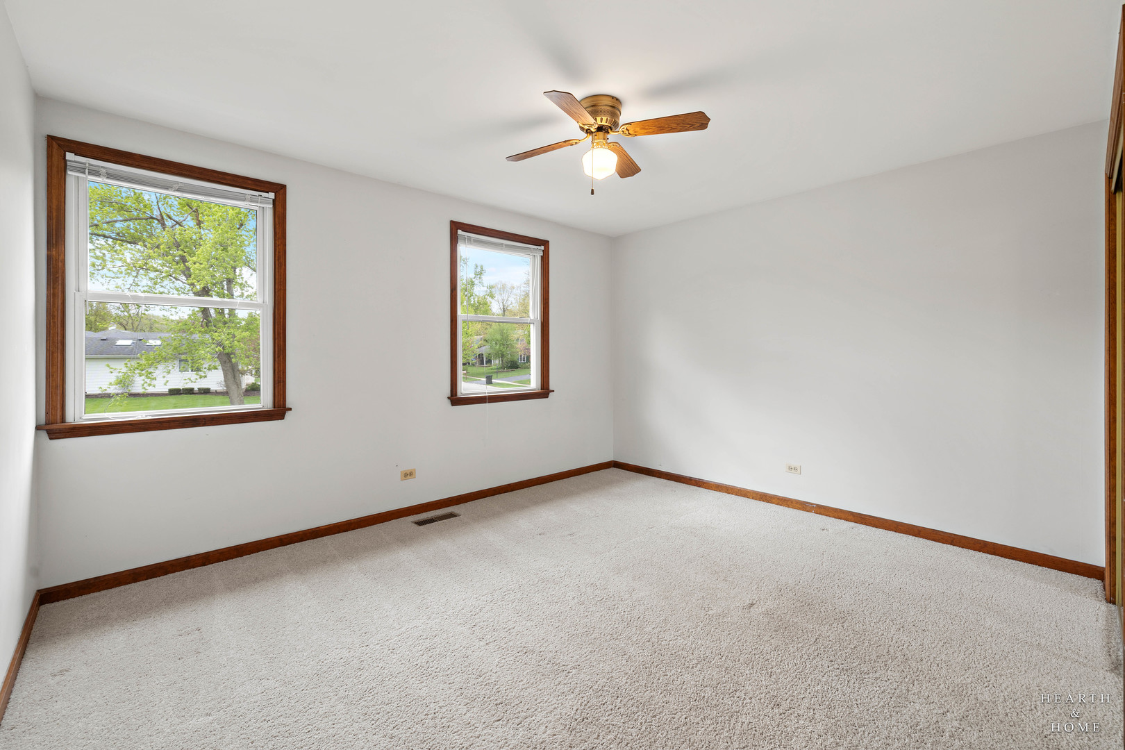 544 S Prairie Street, Cary, IL 60013