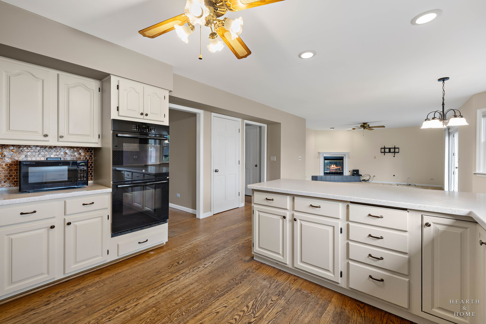 544 S Prairie Street, Cary, IL 60013