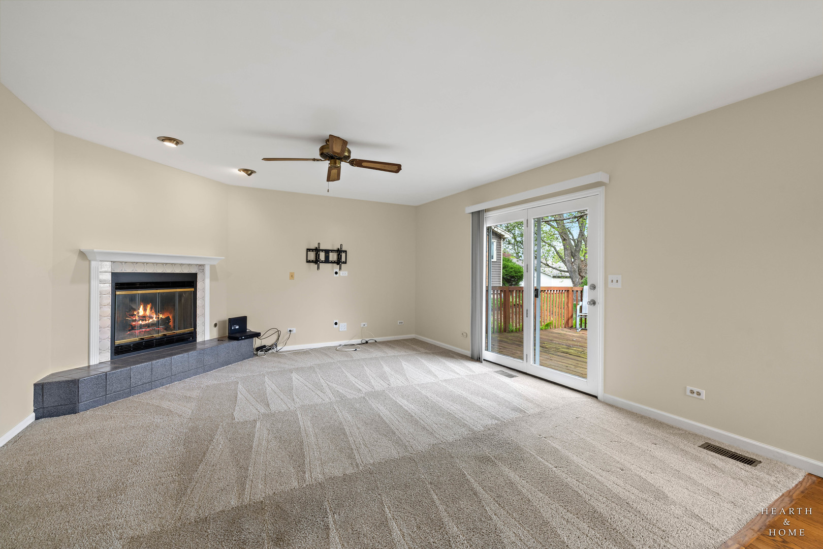 544 S Prairie Street, Cary, IL 60013
