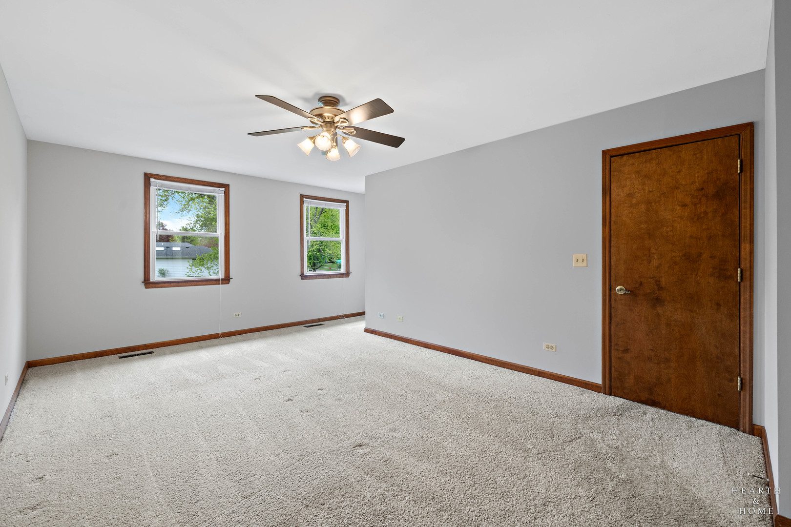 544 S Prairie Street, Cary, IL 60013