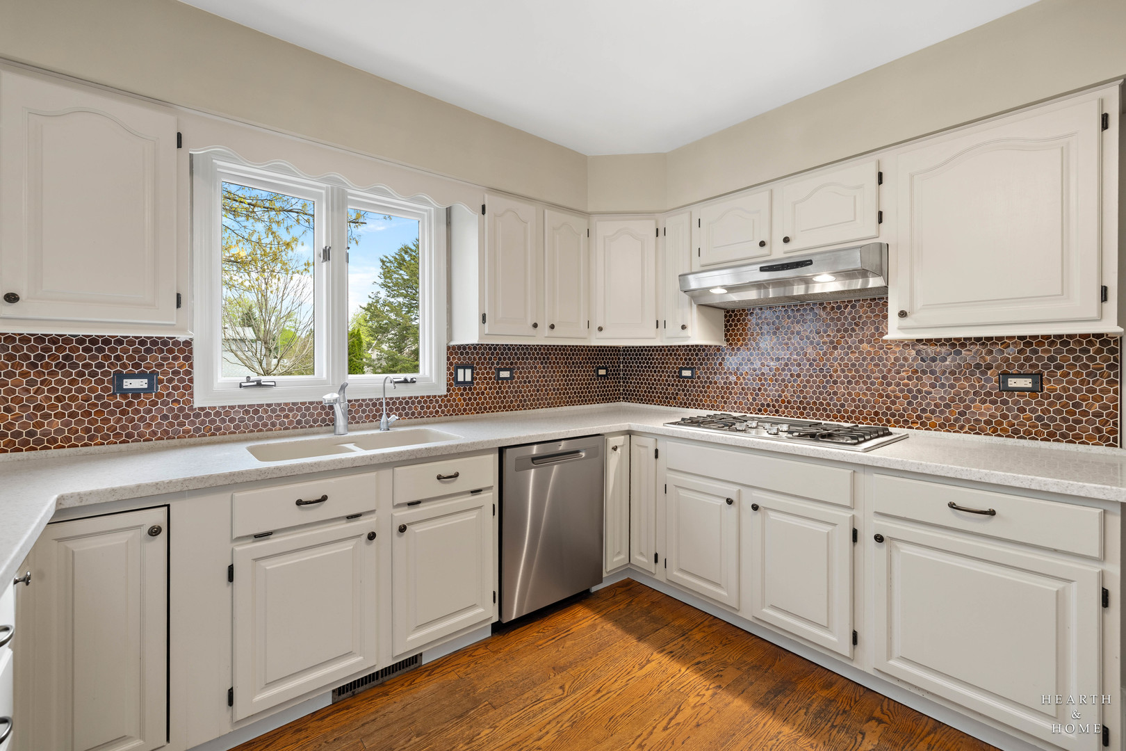 544 S Prairie Street, Cary, IL 60013