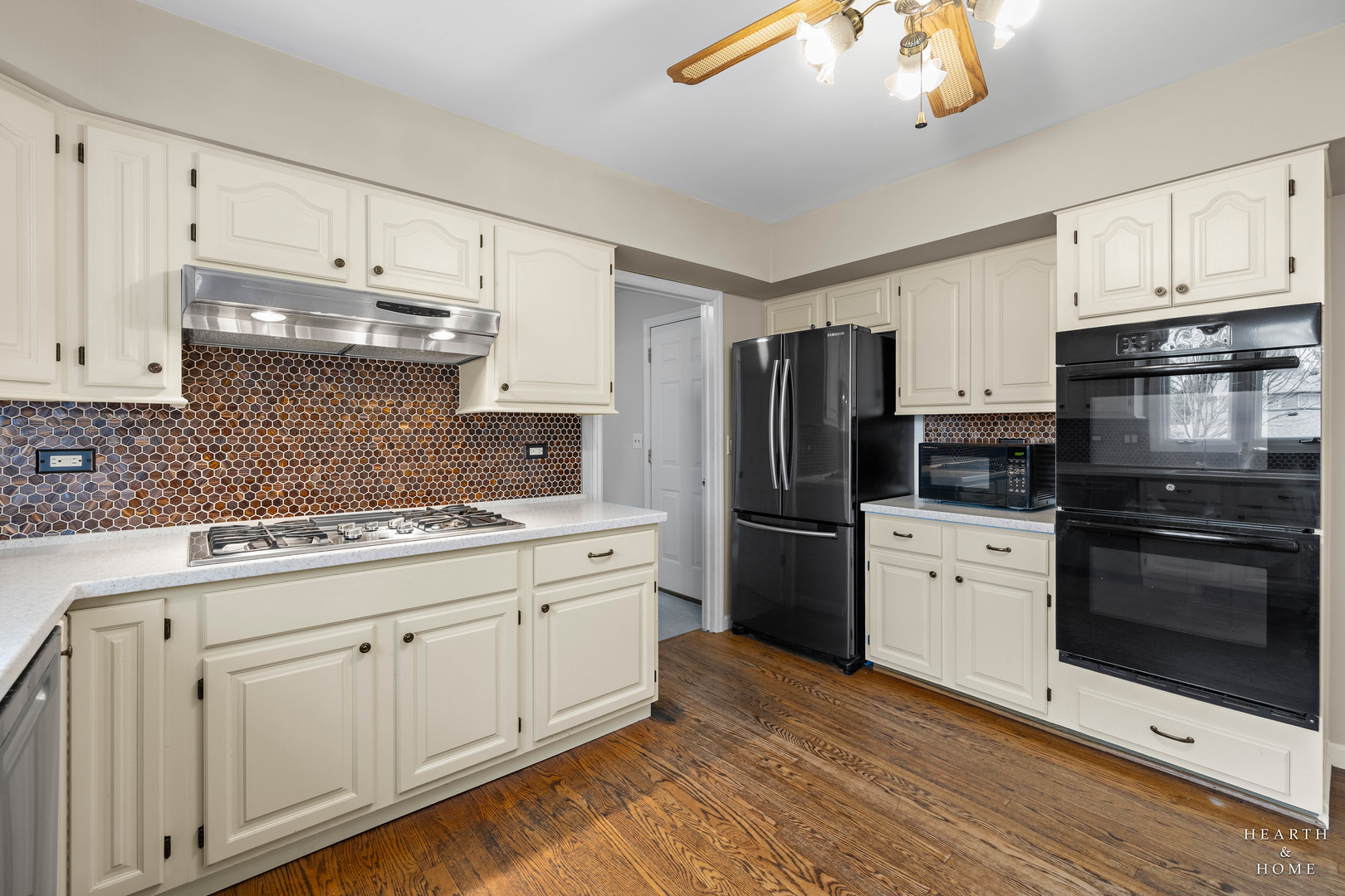 544 S Prairie Street, Cary, IL 60013