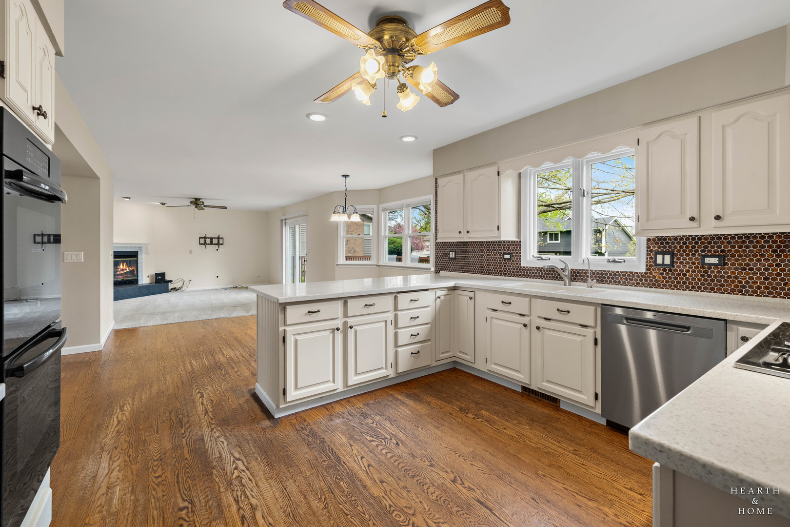 544 S Prairie Street, Cary, IL 60013