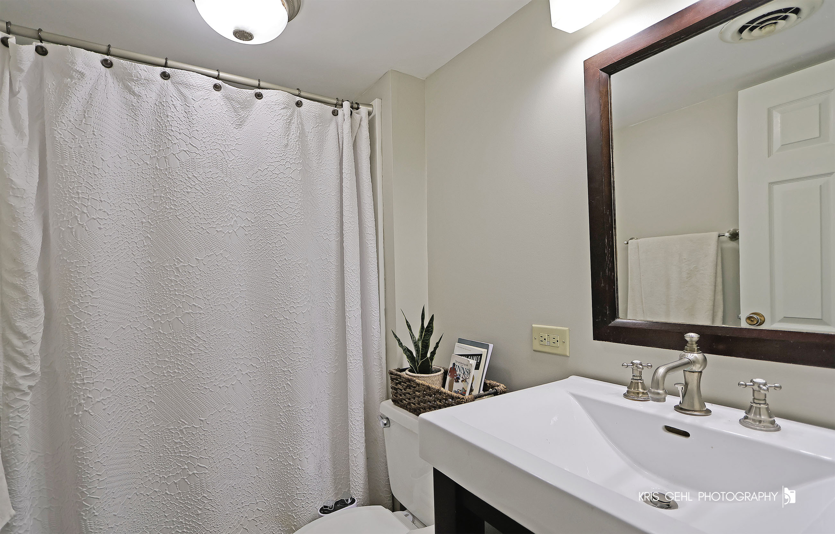 15417 W Fair Lane, Libertyville, IL 60048