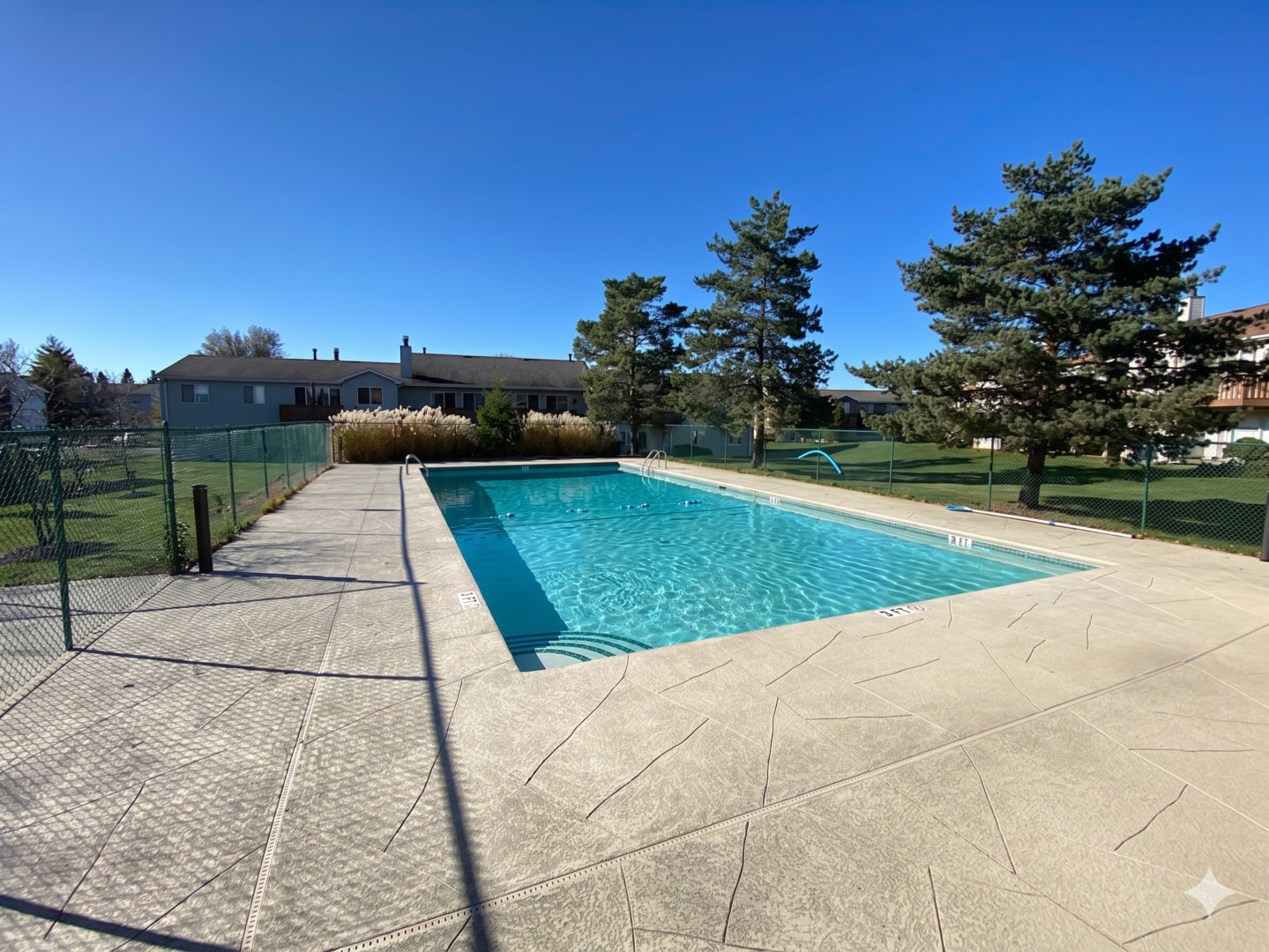 360 NEWPORT Lane #C1, Bartlett, IL 60103