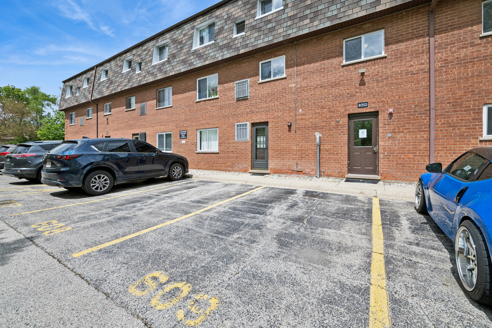 9352 Bay Colony Drive #1E, Des Plaines, IL 60016