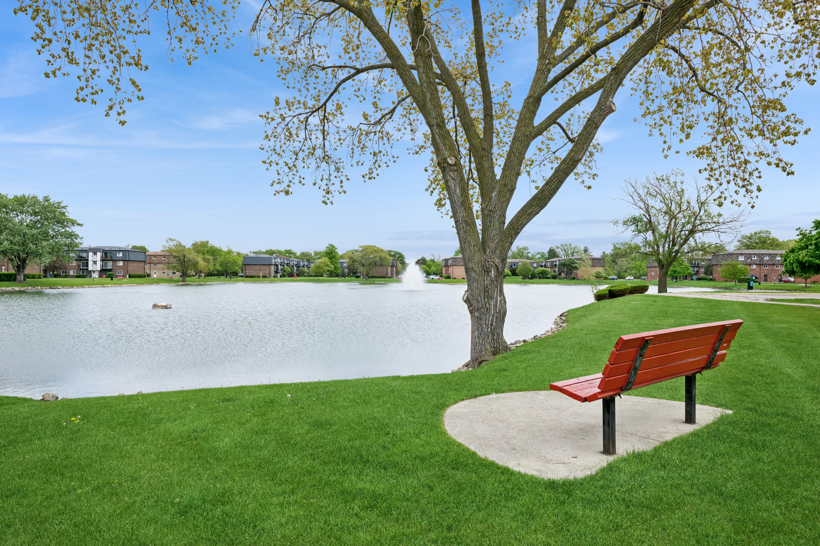 9352 Bay Colony Drive #1E, Des Plaines, IL 60016