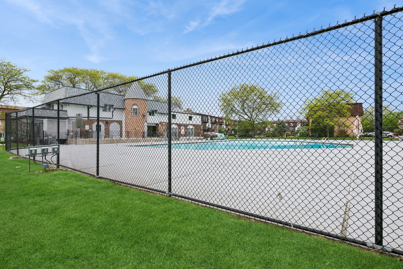 9352 Bay Colony Drive #1E, Des Plaines, IL 60016
