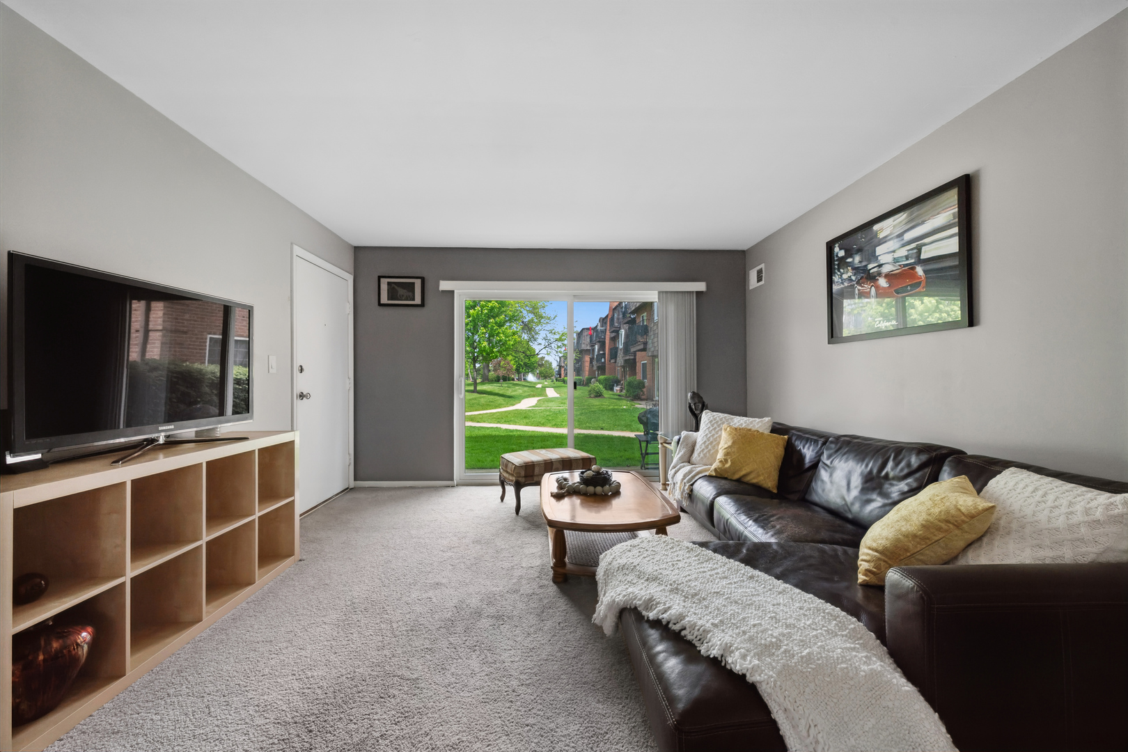 9352 Bay Colony Drive #1E, Des Plaines, IL 60016