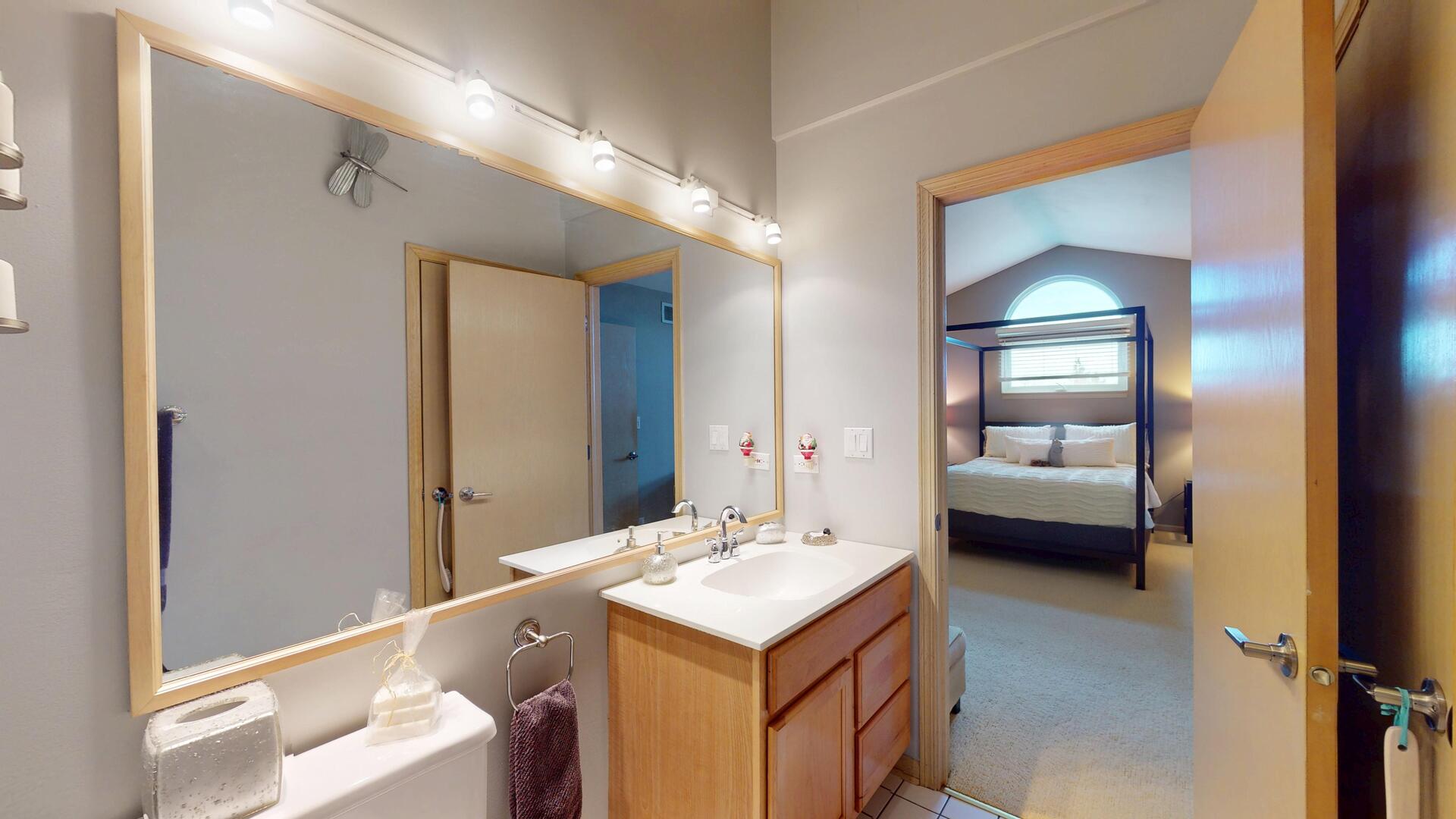 8305 Highpoint Circle #F, Darien, IL 60561