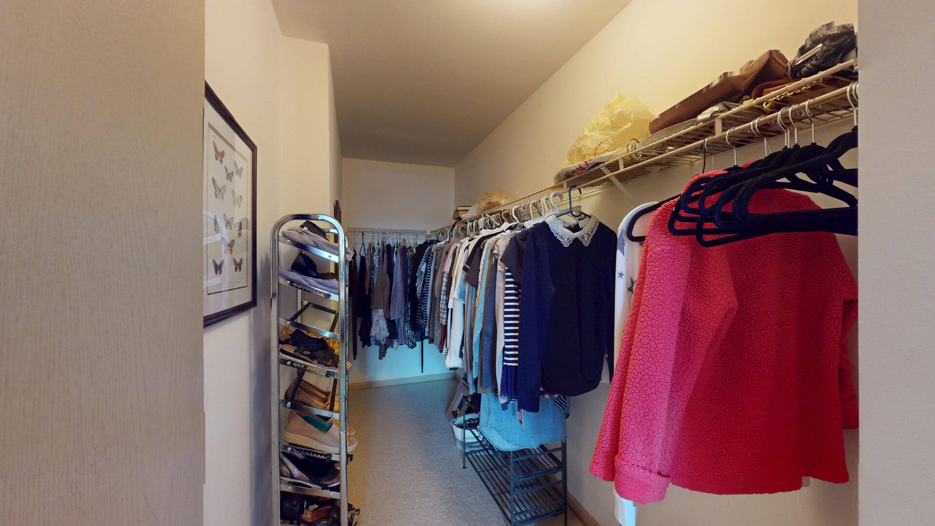 8305 Highpoint Circle #F, Darien, IL 60561