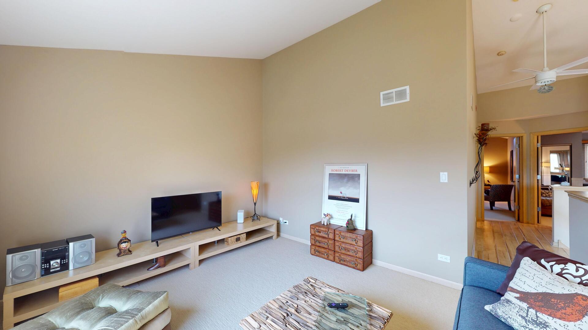 8305 Highpoint Circle #F, Darien, IL 60561