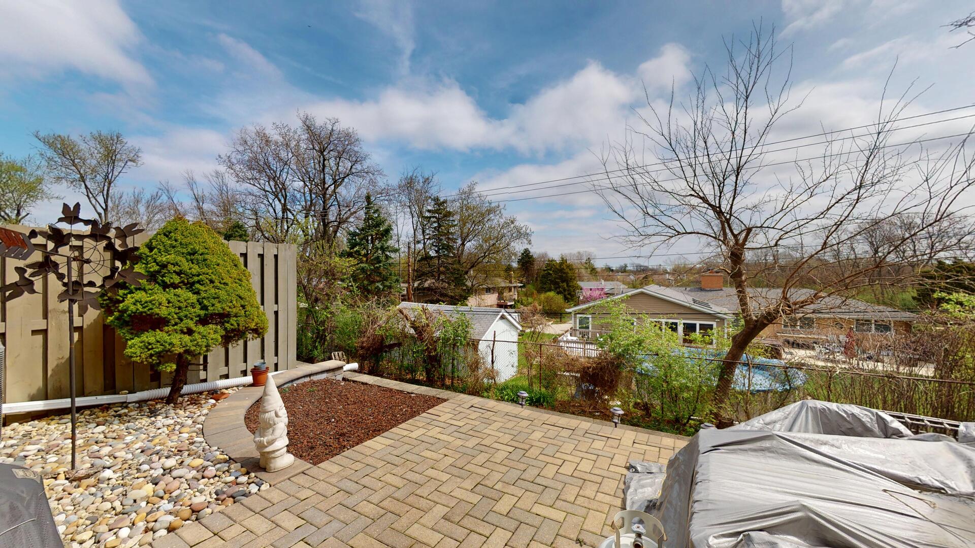 8305 Highpoint Circle #F, Darien, IL 60561