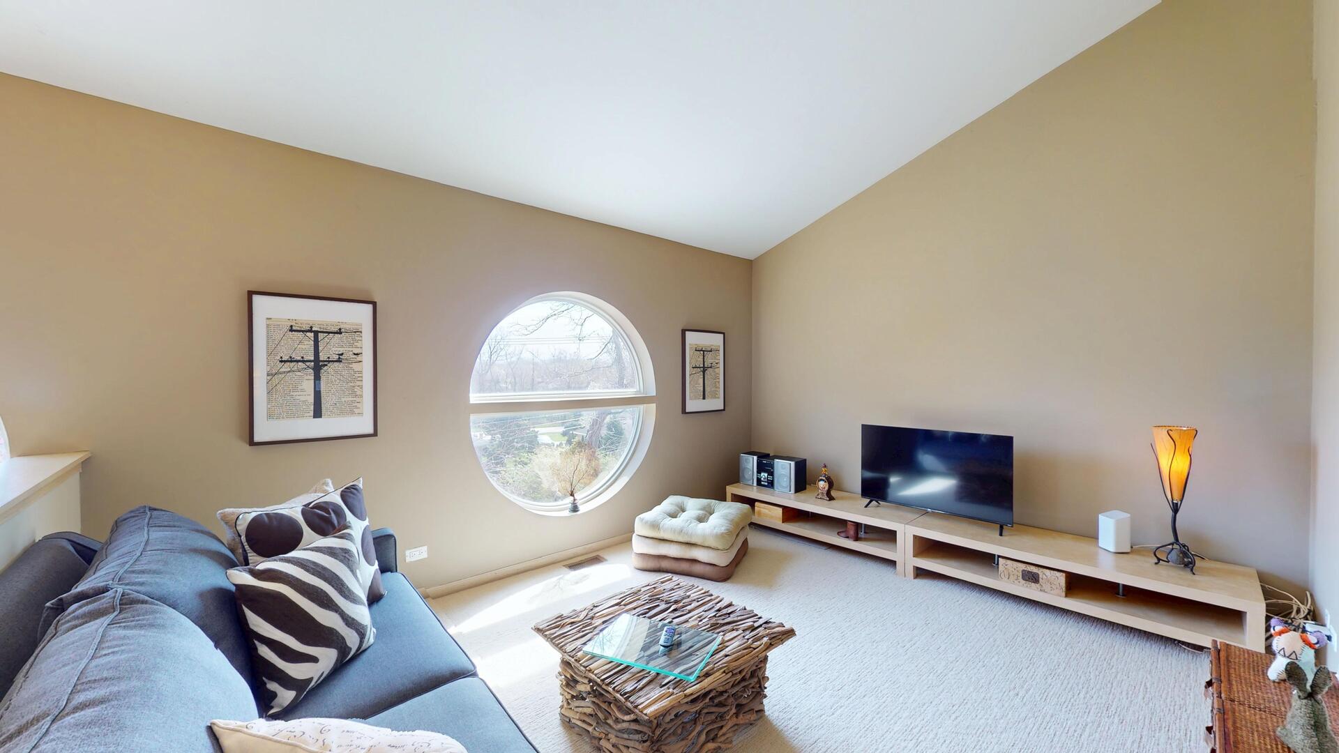 8305 Highpoint Circle #F, Darien, IL 60561