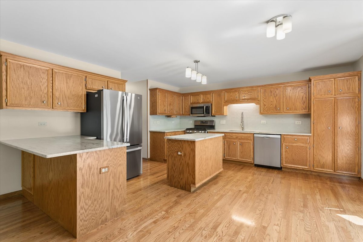 2228 Snapdragon Road, Naperville, IL 60564