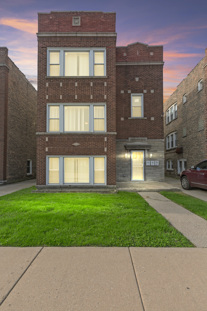 323 Memorial Drive #2, Calumet City, IL 60409