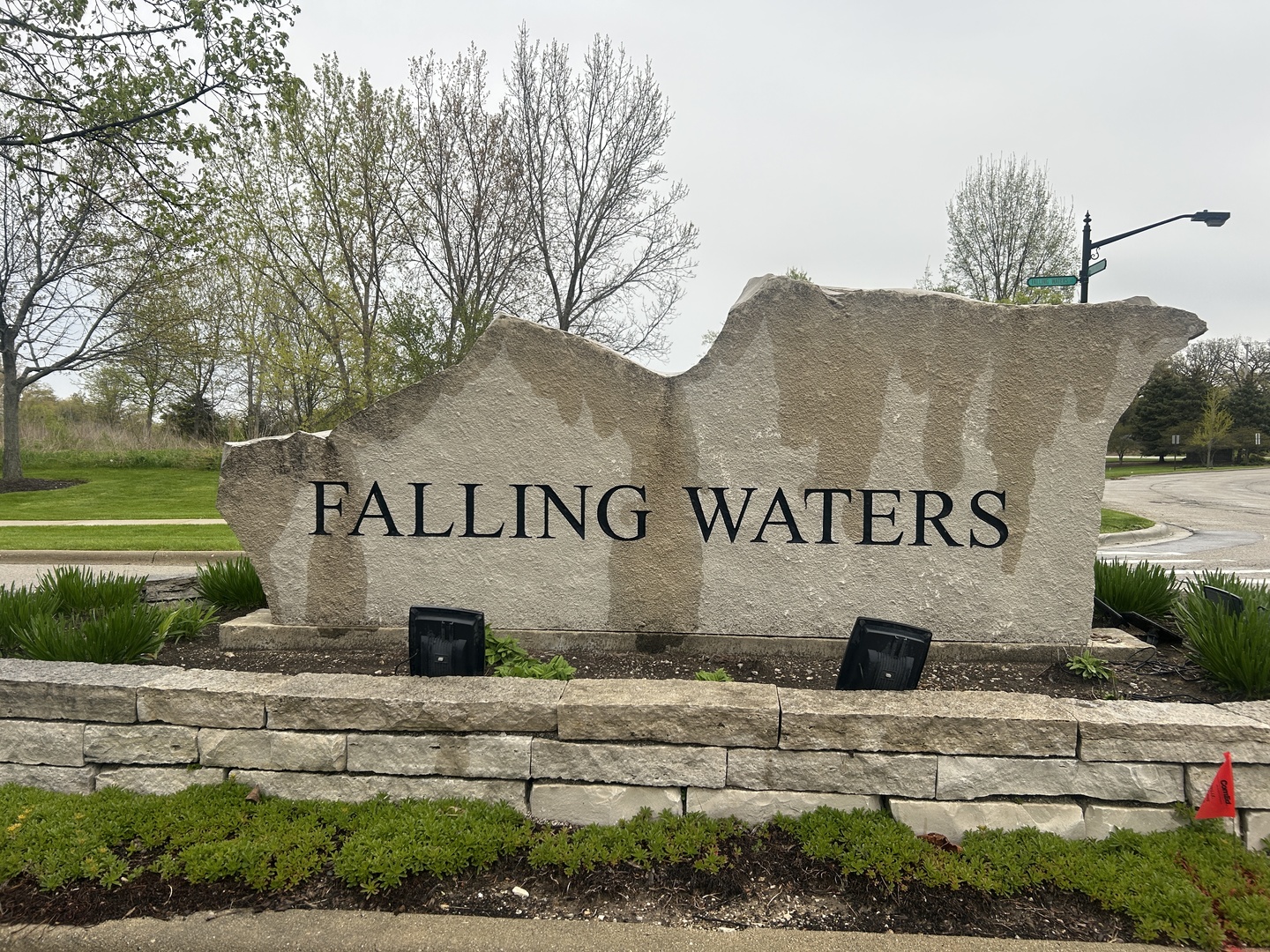 3165 Falling Waters Lane #3165, Lindenhurst, IL 60046