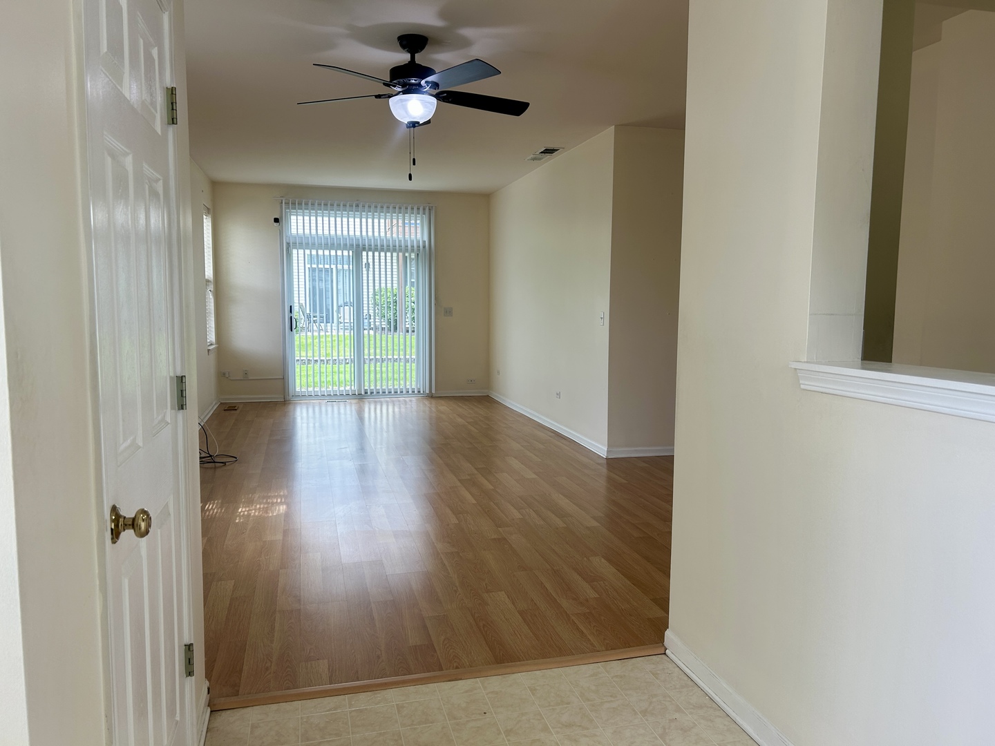 3165 Falling Waters Lane #3165, Lindenhurst, IL 60046
