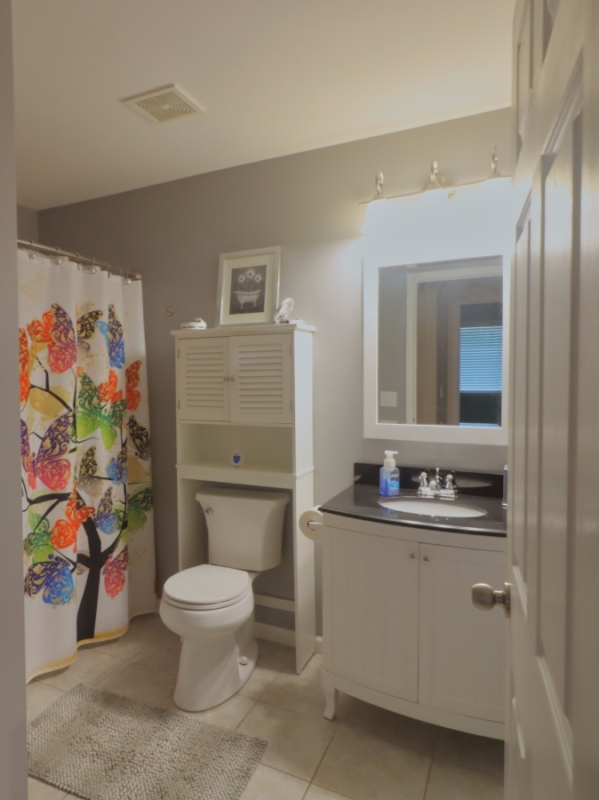 1160 Hawthorne Lane #1160, Elk Grove Village, IL 60007