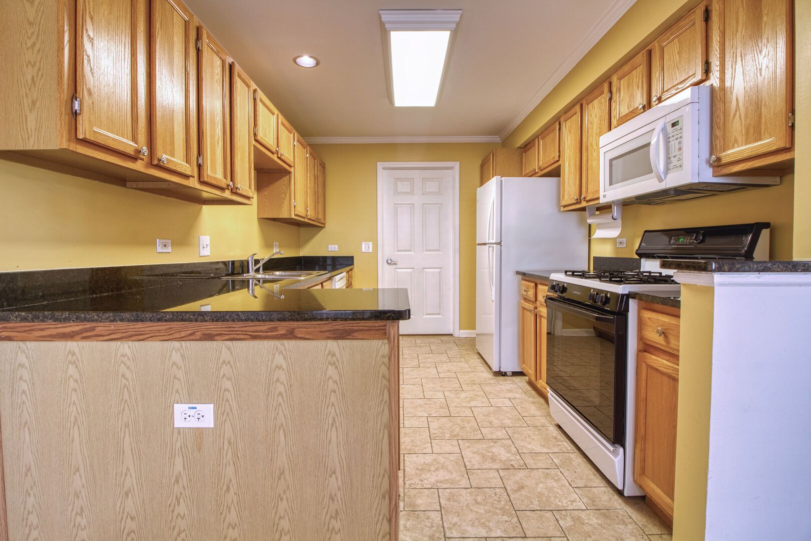 1160 Hawthorne Lane #1160, Elk Grove Village, IL 60007