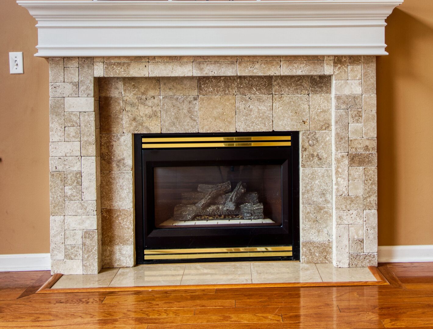 1160 Hawthorne Lane #1160, Elk Grove Village, IL 60007