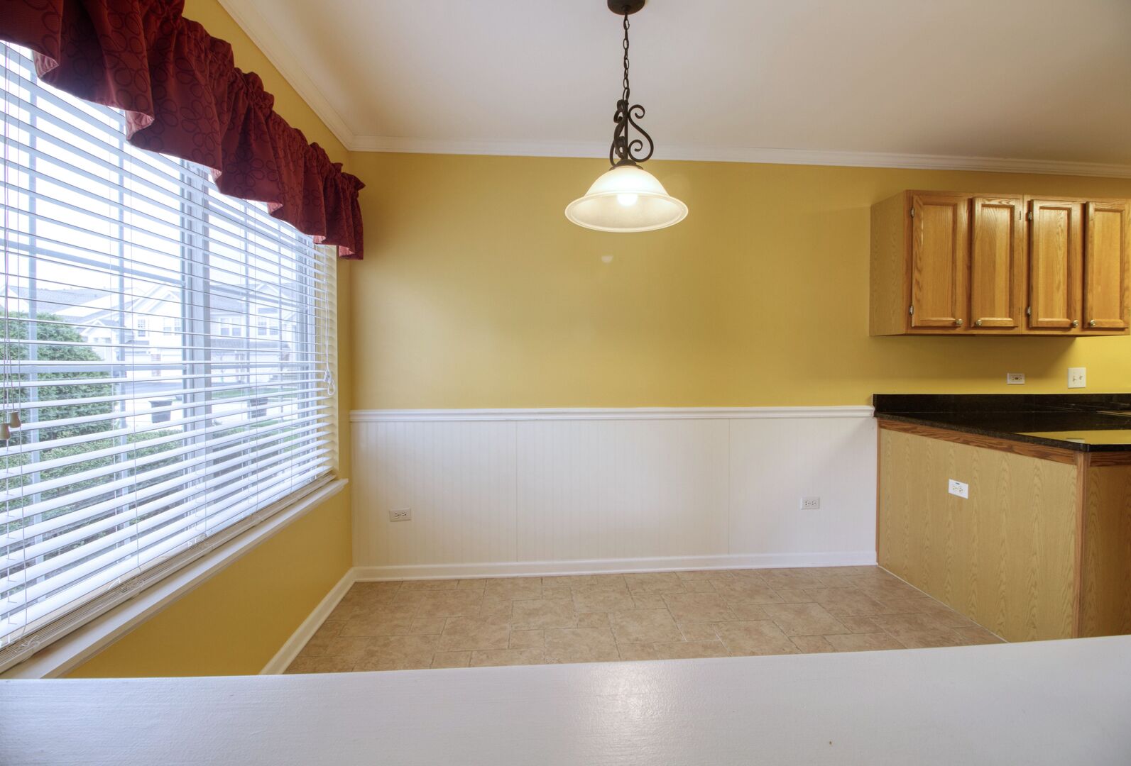 1160 Hawthorne Lane #1160, Elk Grove Village, IL 60007