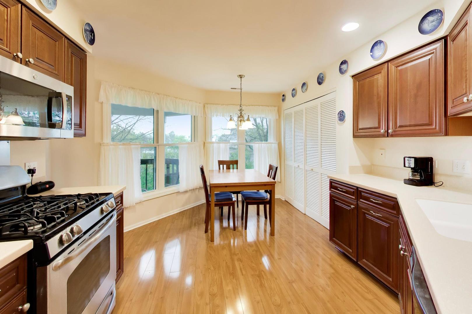 2529 Live Oak Lane, Buffalo Grove, IL 60089