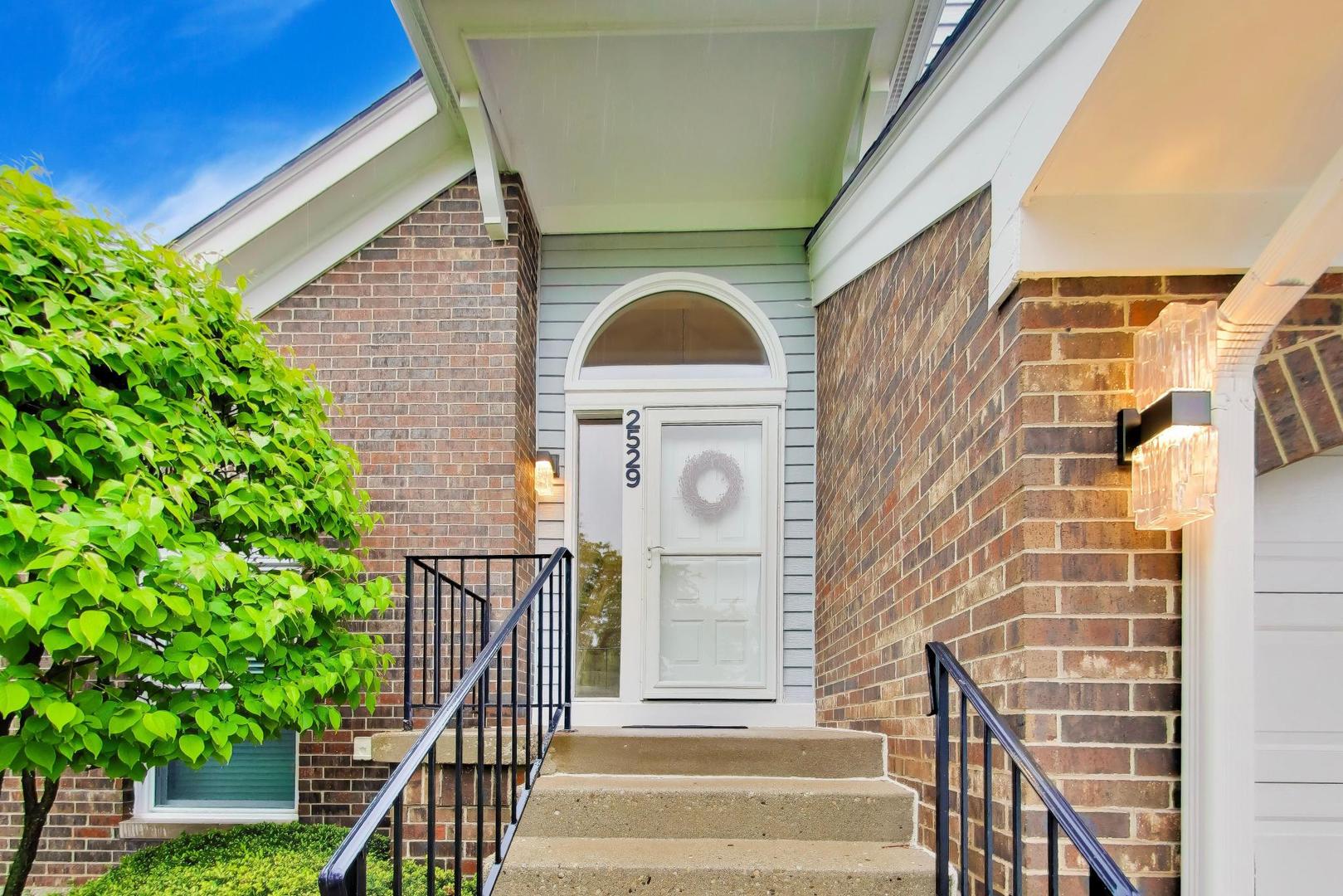 2529 Live Oak Lane, Buffalo Grove, IL 60089