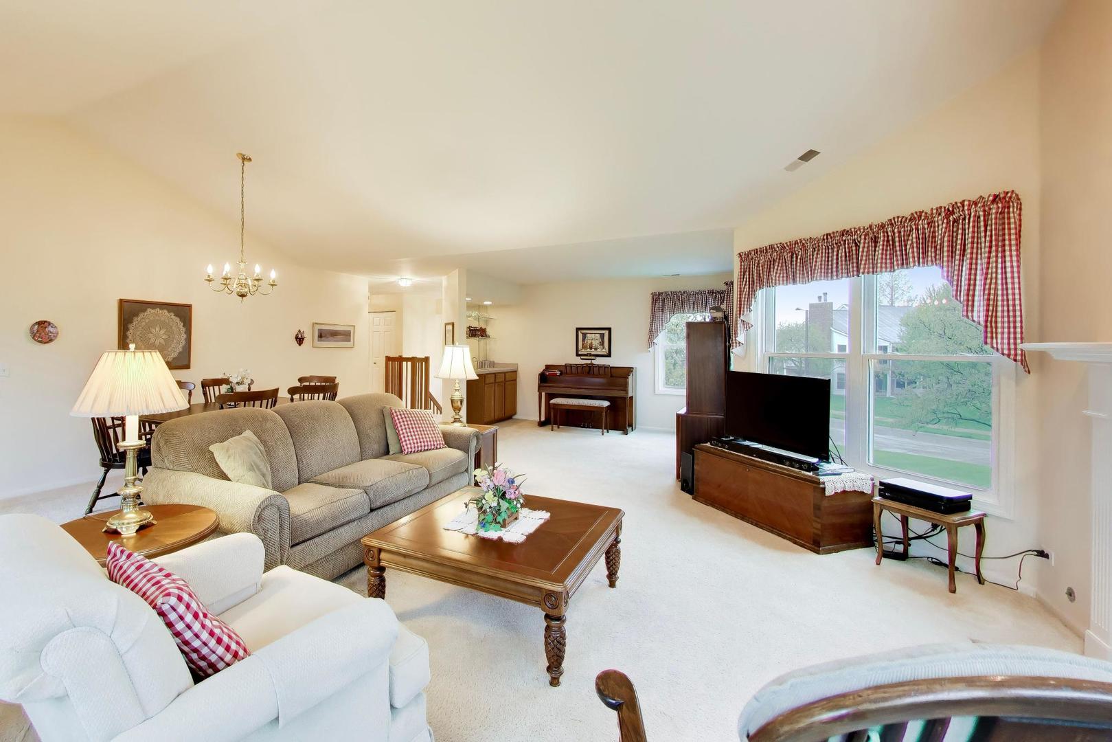 2529 Live Oak Lane, Buffalo Grove, IL 60089