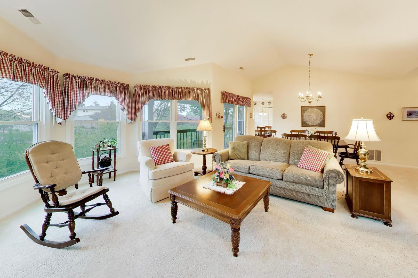 2529 Live Oak Lane, Buffalo Grove, IL 60089