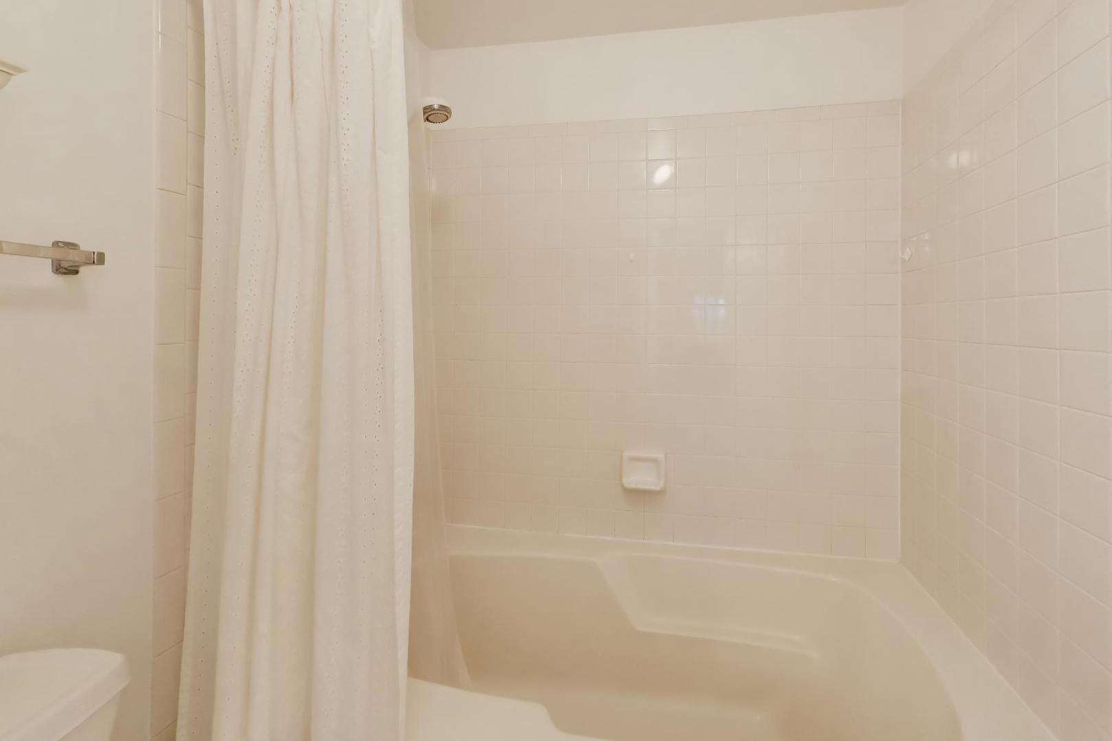 2529 Live Oak Lane, Buffalo Grove, IL 60089