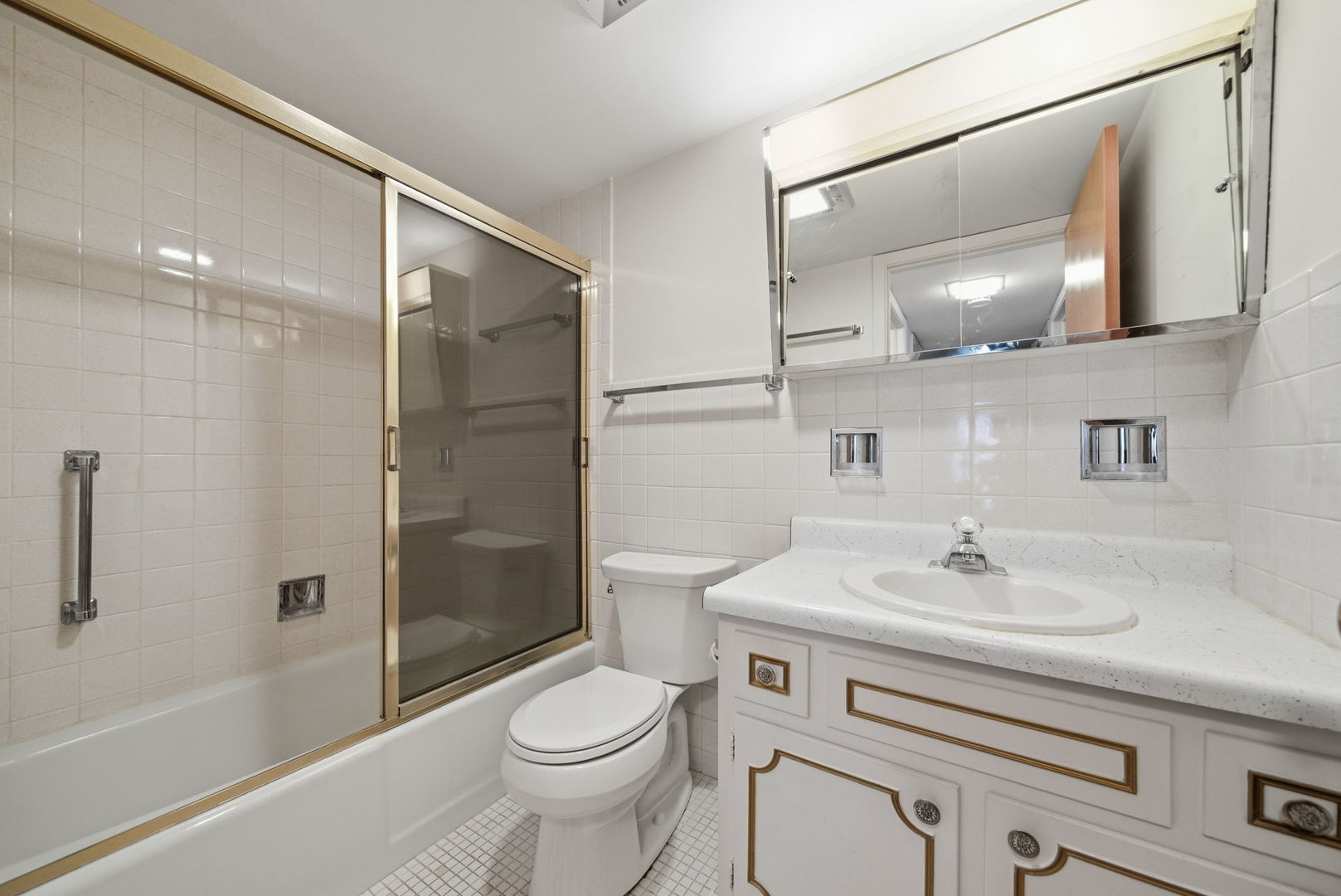 5300 Walnut Avenue #23C, Downers Grove, IL 60515