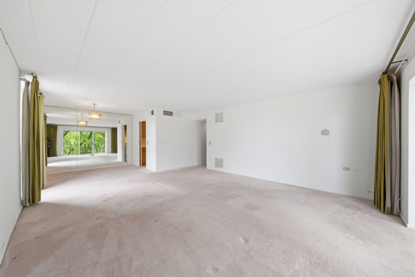 5300 Walnut Avenue #23C, Downers Grove, IL 60515