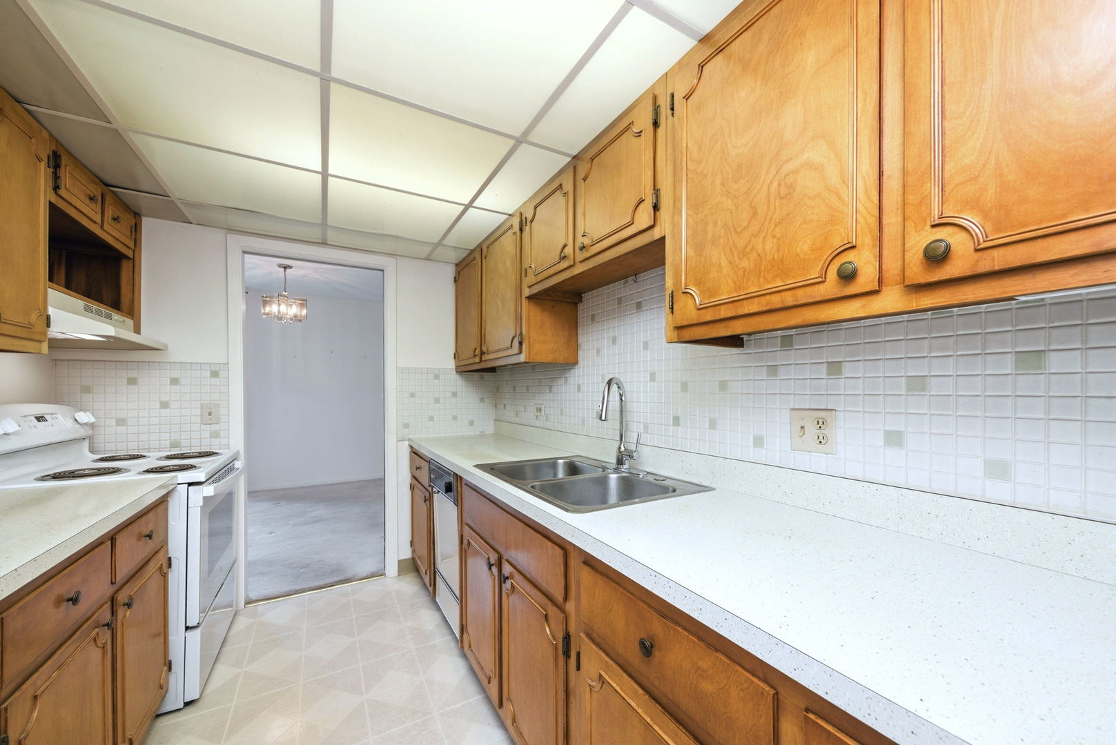 5300 Walnut Avenue #23C, Downers Grove, IL 60515