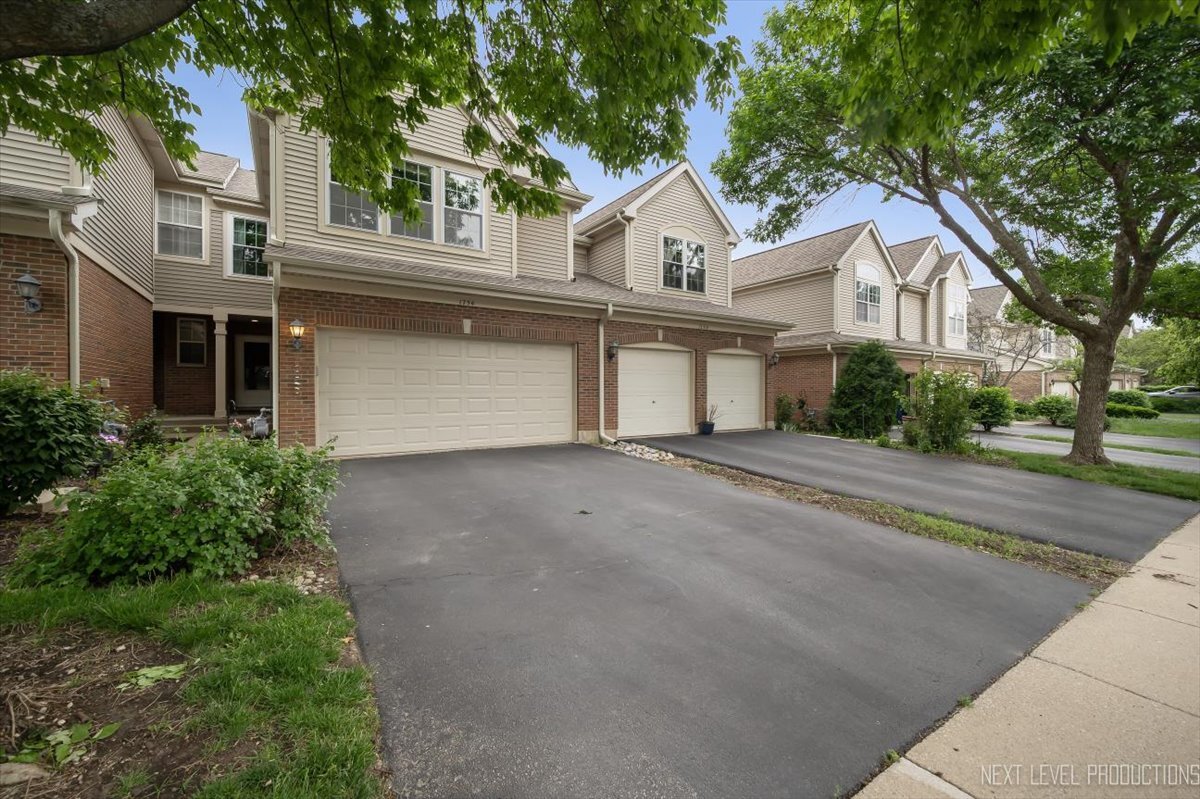 1754 Briggs Court, Lisle, IL 60532