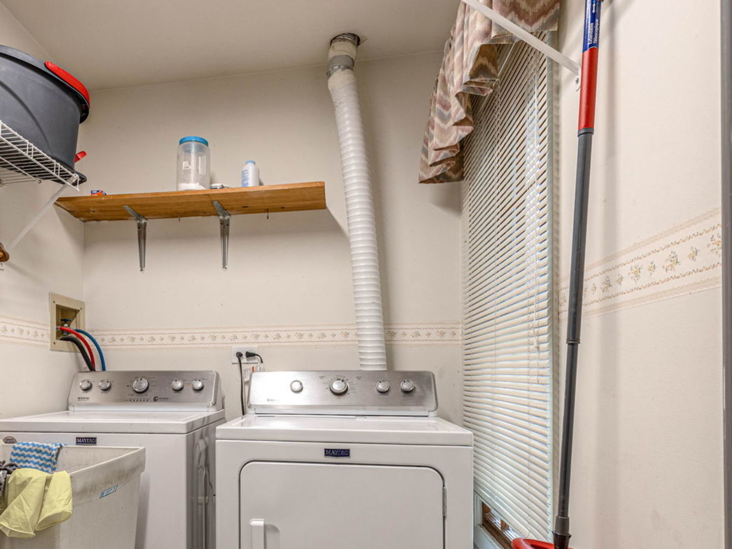 47 Bosworth Drive, Glendale Heights, IL 60139