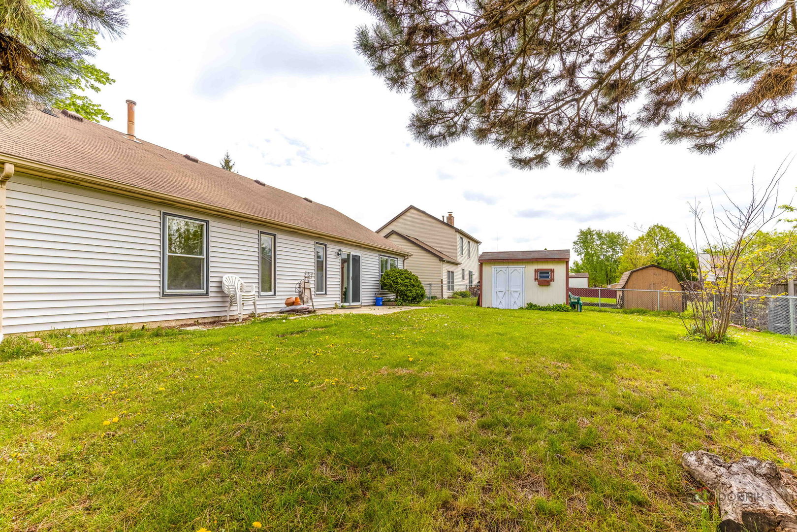 47 Bosworth Drive, Glendale Heights, IL 60139