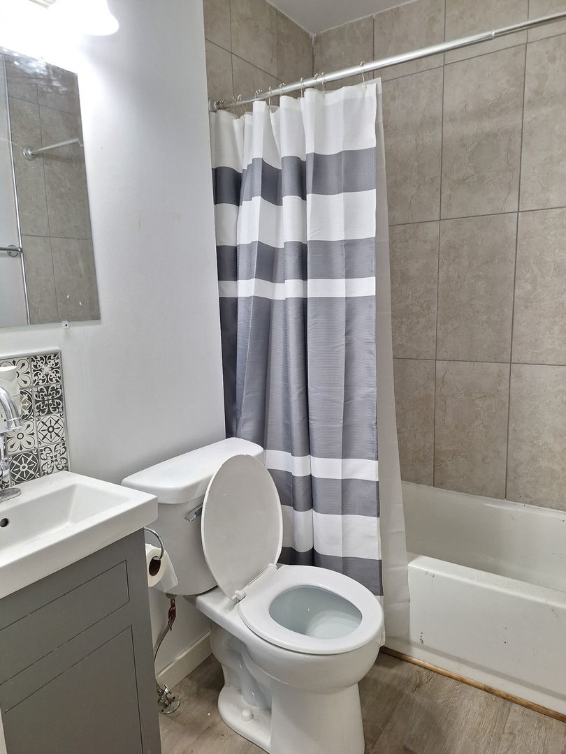 120 peale Street, Joliet, IL 60433