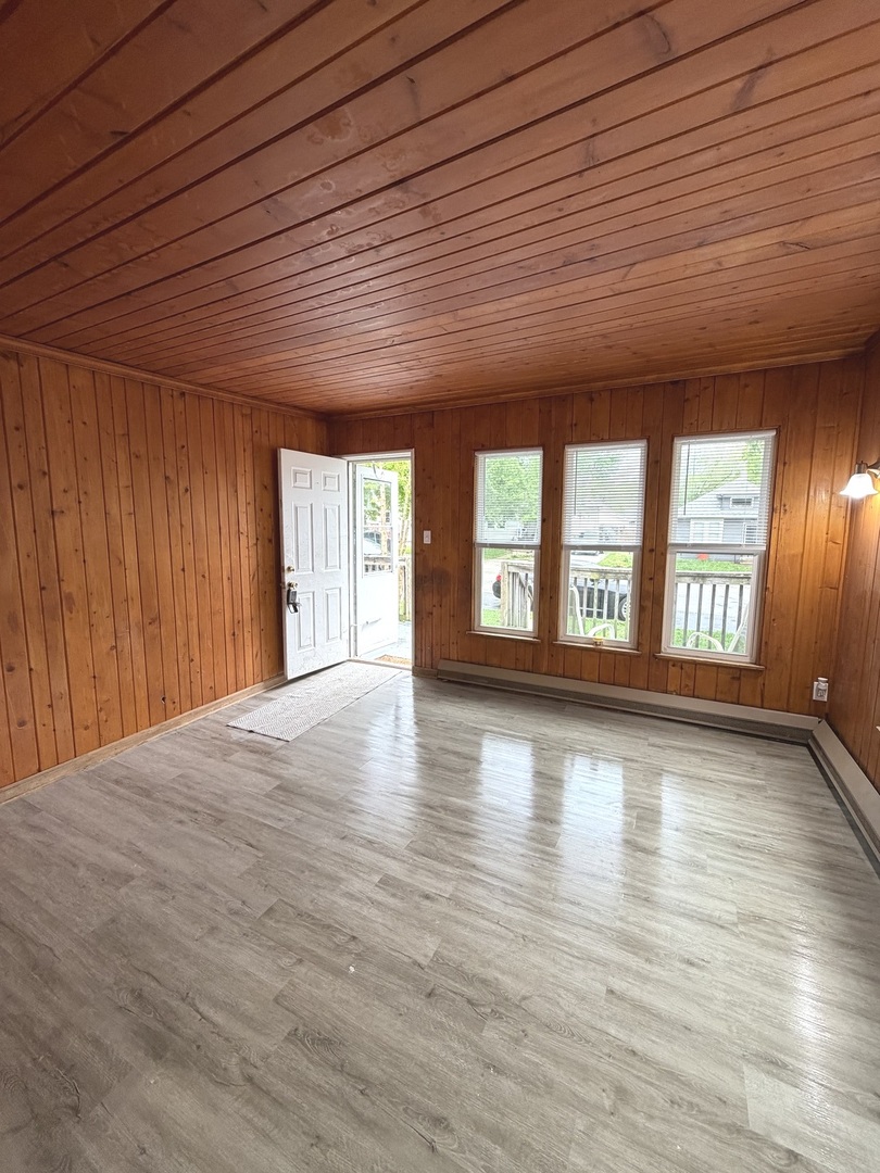 120 peale Street, Joliet, IL 60433