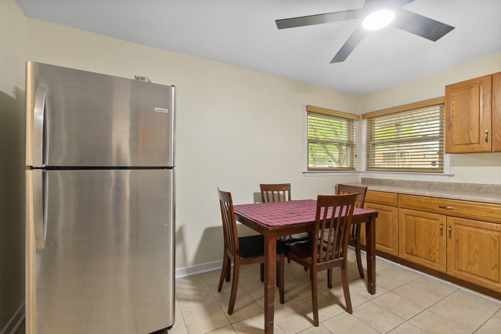 12337 S Loveland Street, Alsip, IL 60803