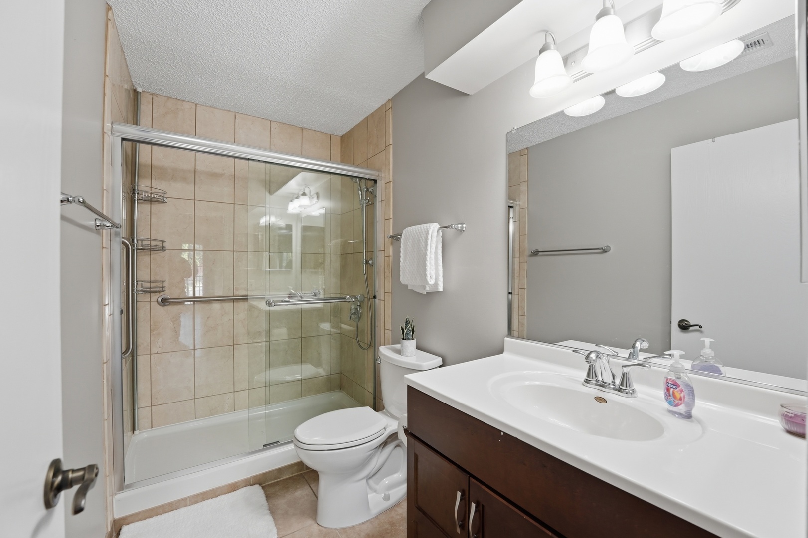 520 Biesterfield Road #119f, Elk Grove Village, IL 60007