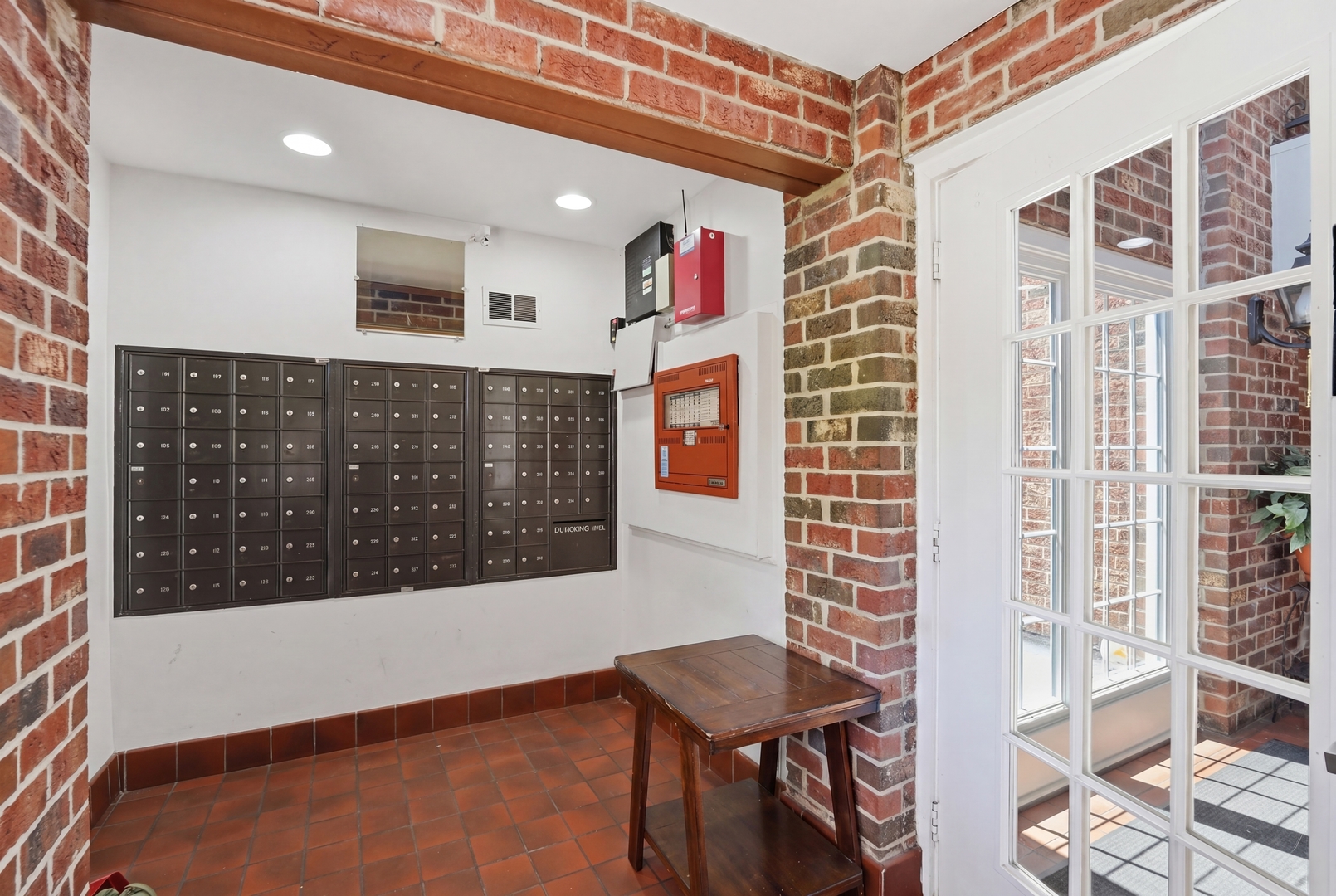 520 Biesterfield Road #119f, Elk Grove Village, IL 60007