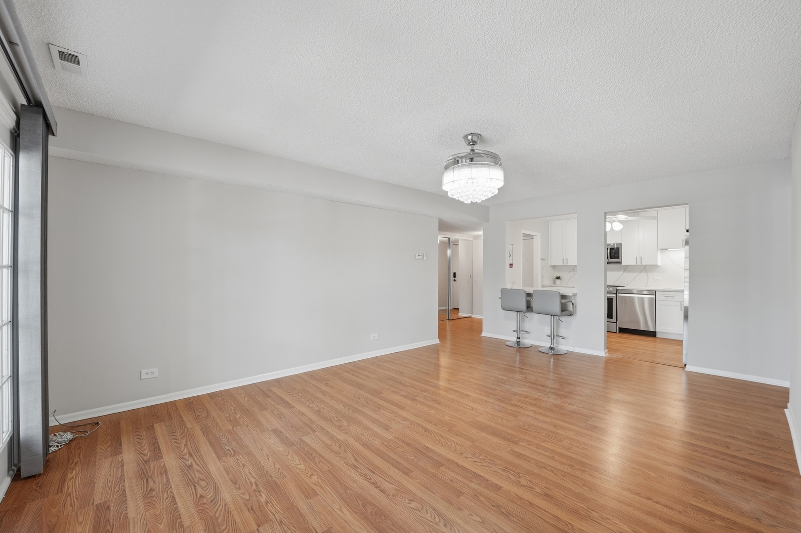 520 Biesterfield Road #119f, Elk Grove Village, IL 60007